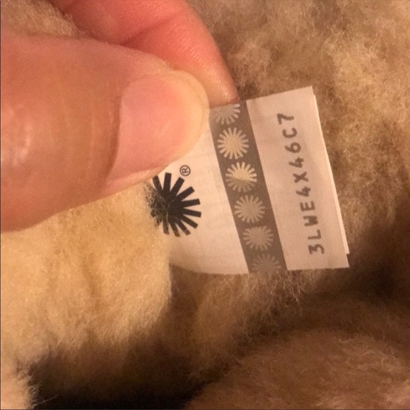 Kids UGG BAILEY BOW II CHESTNUT - Picture 13 of 14